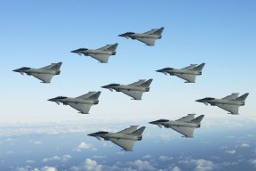 开云网页-田径比赛现场火爆比赛场面跌宕起伏，田径比赛视频播放