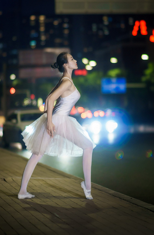 外线球员节奏错位是否优于强行出手，外线球员是什么位置