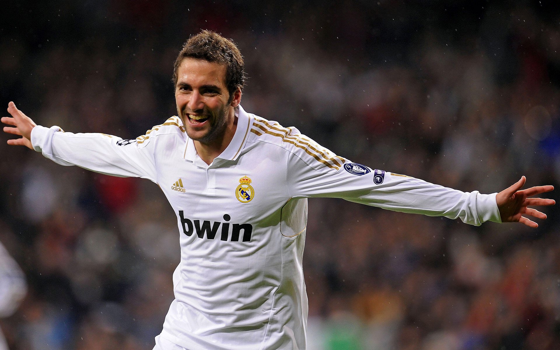 “费尔南多·比亚尔巴：从球场明星到阿根廷橄榄球的代言人”